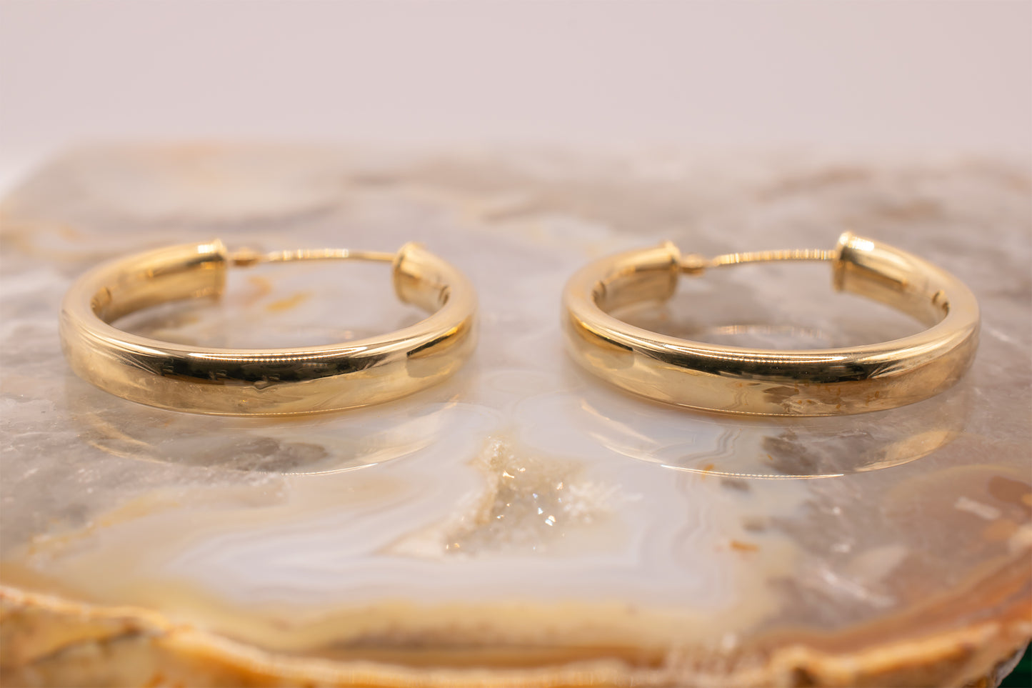 Vintage Estate 14k Yellow Gold High Polish 1 Inch Flat Edge Hoop Latch Back Earrings