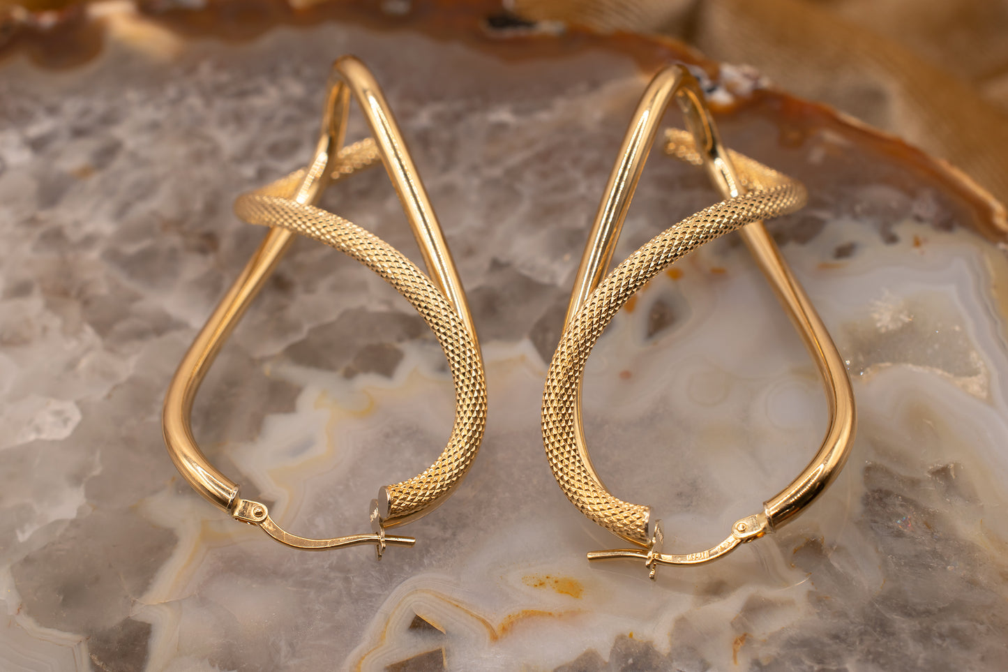 Vintage Estate 14K Yellow Gold High Polish and Diamond Cut Twisted Hoop Milor Italy
