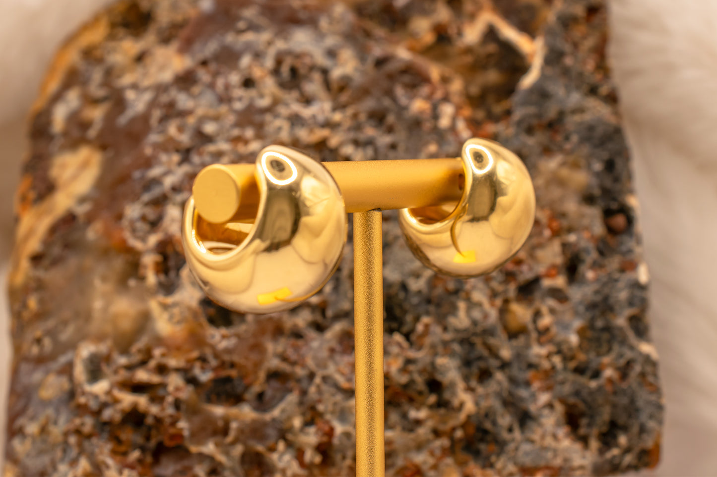 Vintage 14K Yellow Gold High Polish Wide Dome Contemporary Style Hoop Earrings