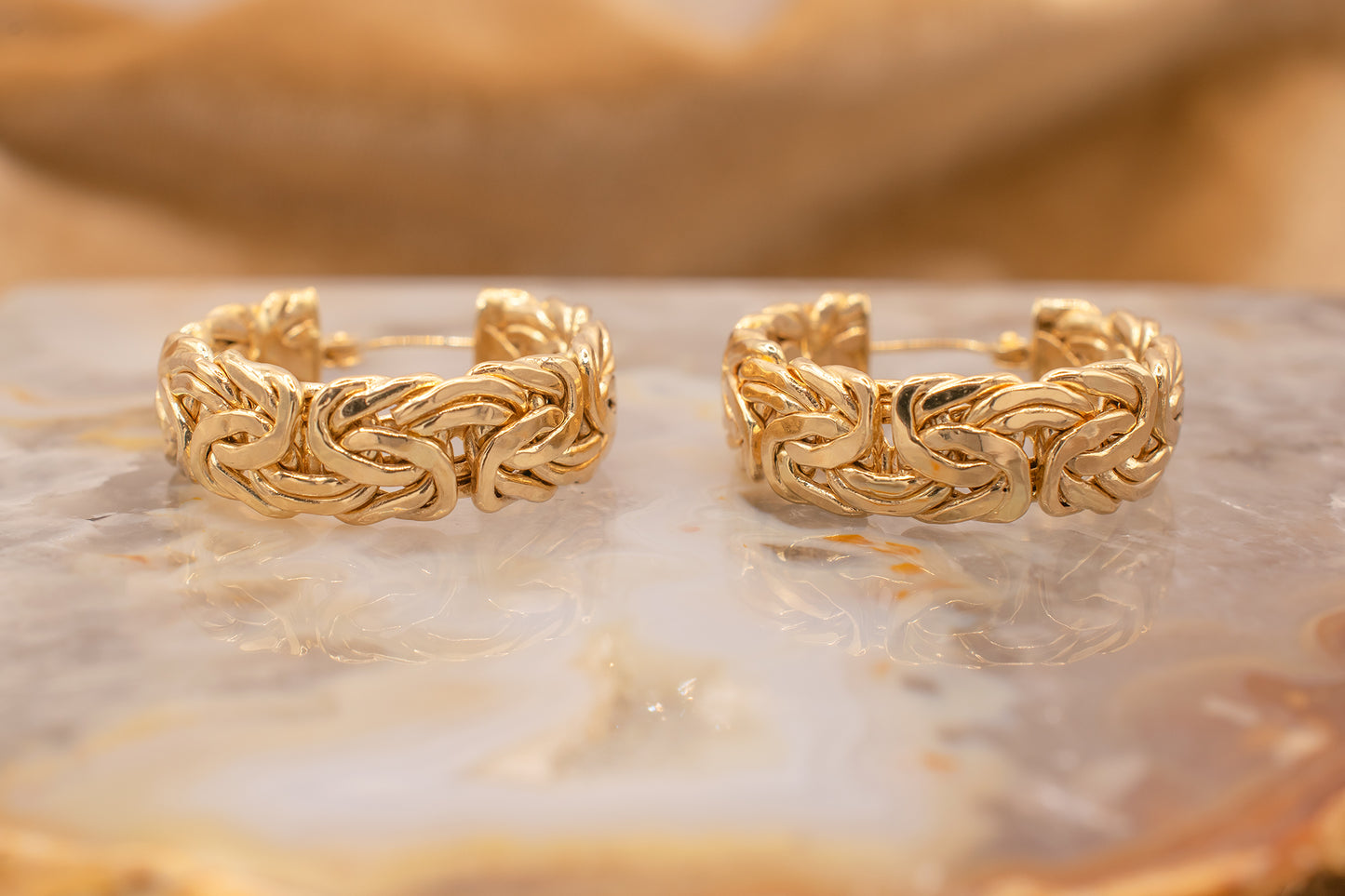 Vintage 14K Yellow Gold Byzantine Chain Style 23mm 1 Inch Drop Length Hoop Earrings