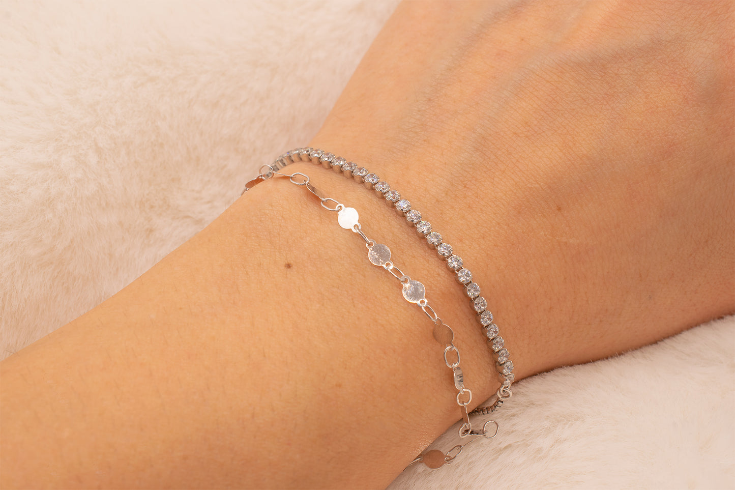 Minimalist 14 Karat White Gold Reflective Mirror Bracelet 7 Inches 4mm