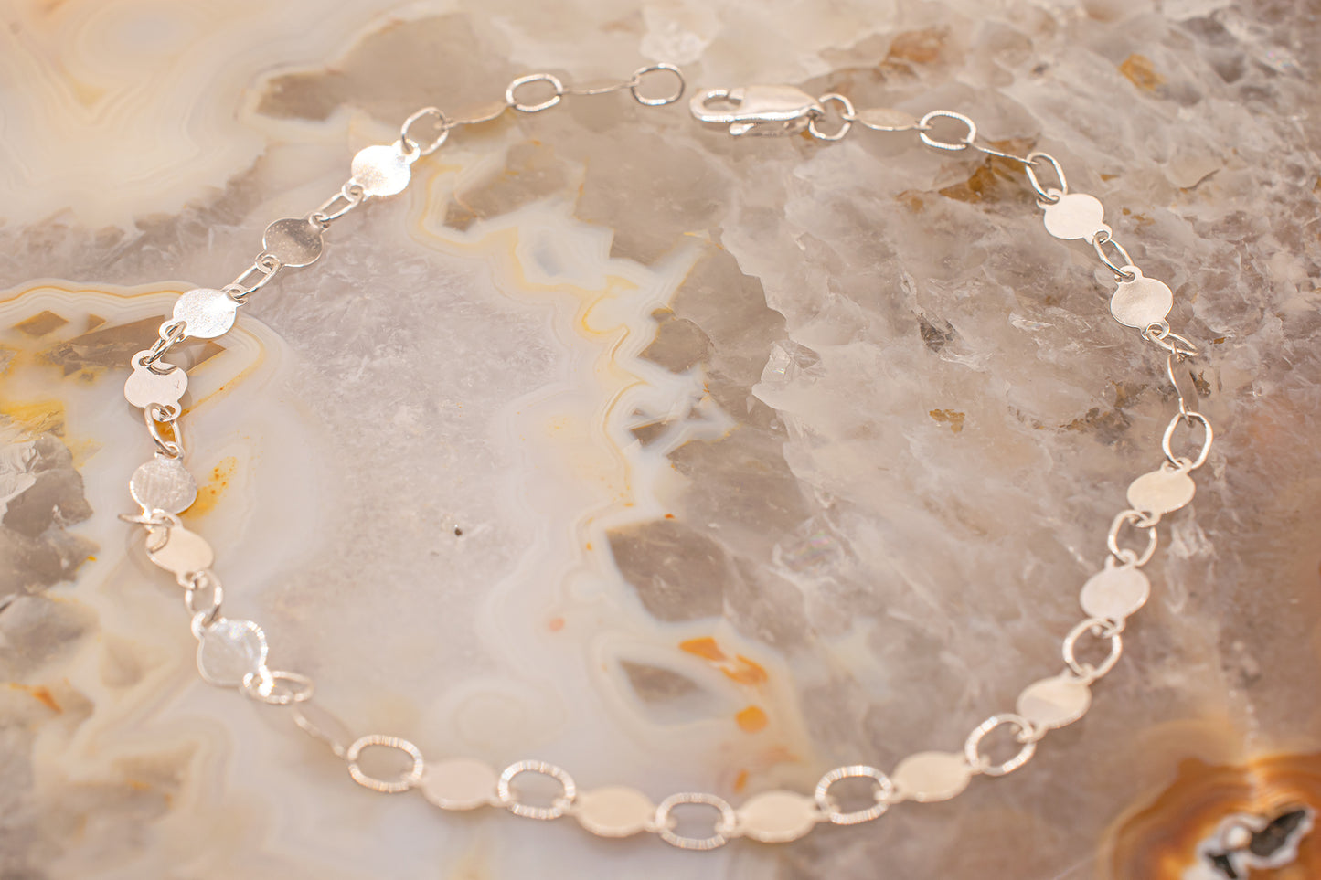 Minimalist 14 Karat White Gold Reflective Mirror Bracelet 7 Inches 4mm