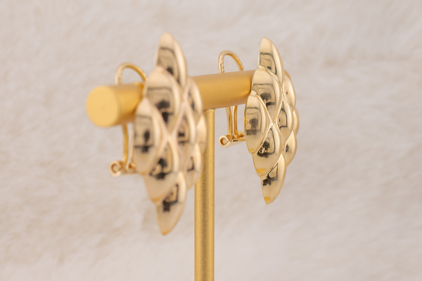 Vintage 14k Yellow Gold Diamond Shaped Lattice Design Puffy Omega Clip Backs Statement Earring