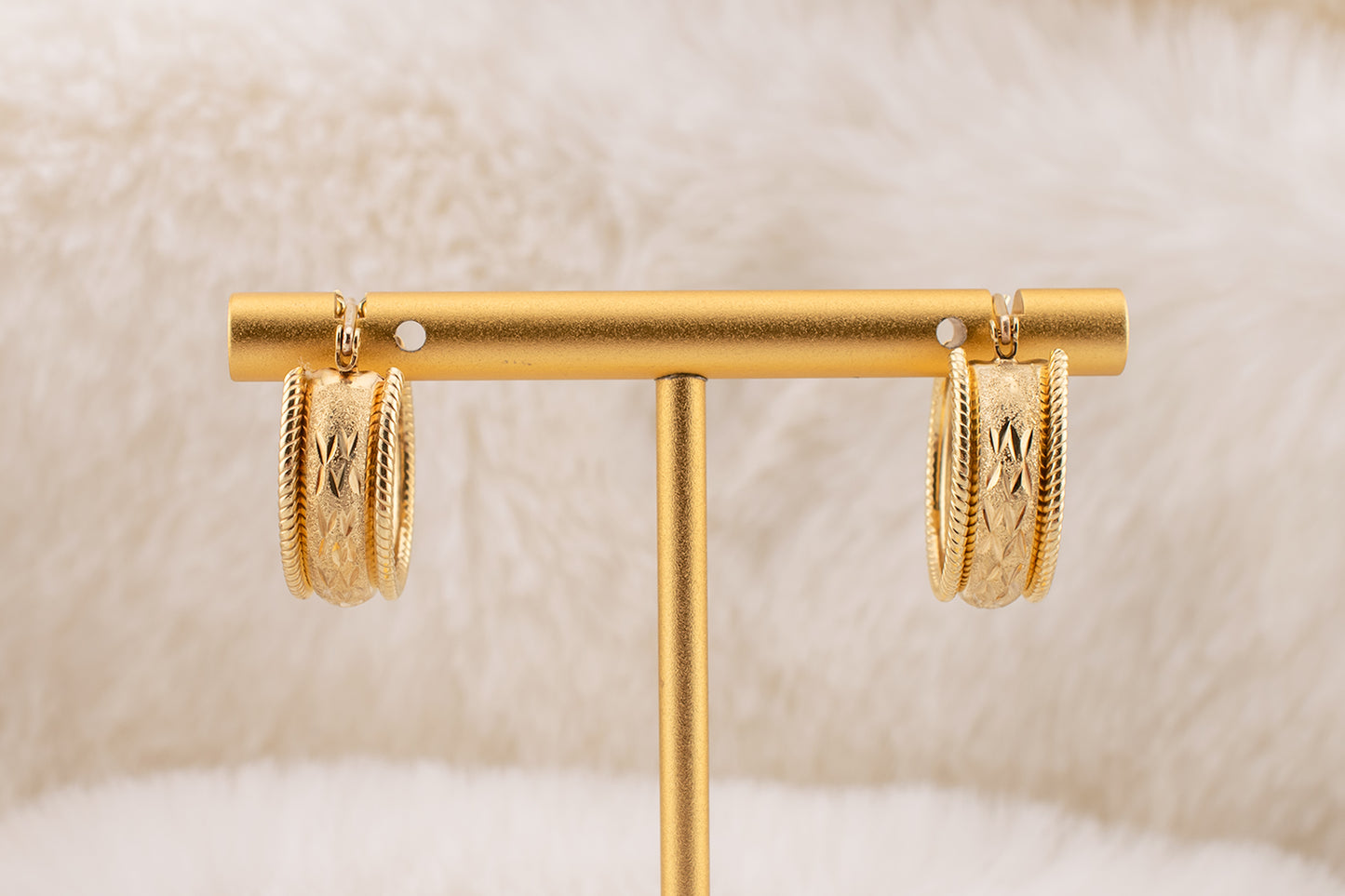 Vintage 10k Yellow Gold Coin Edge Diamond Cut Latch Back Earrings