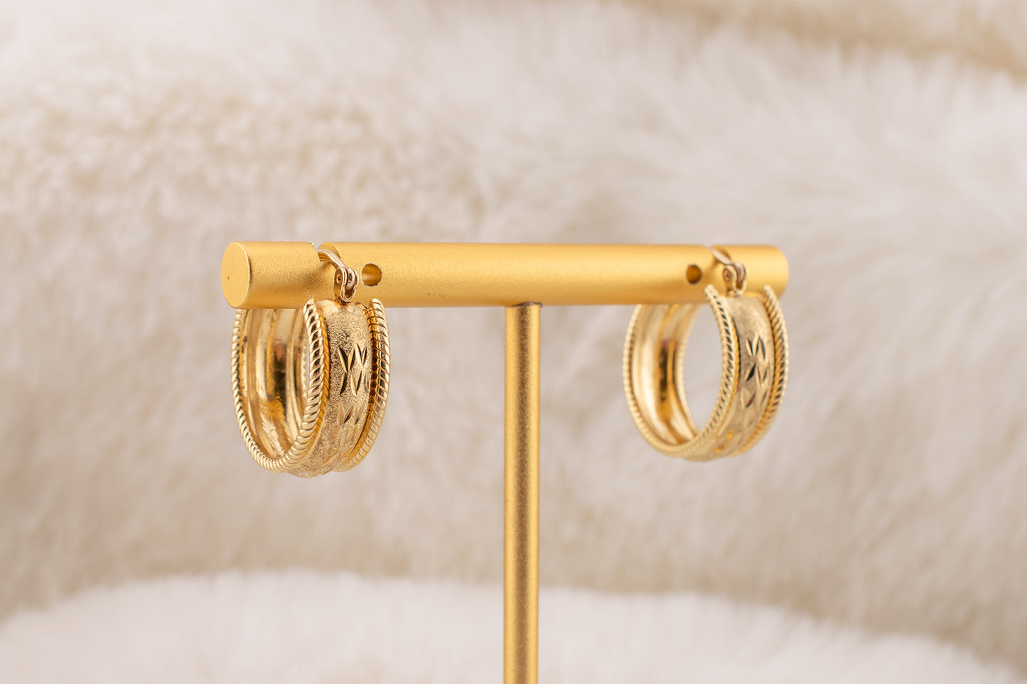 Vintage 10k Yellow Gold Coin Edge Diamond Cut Latch Back Earrings
