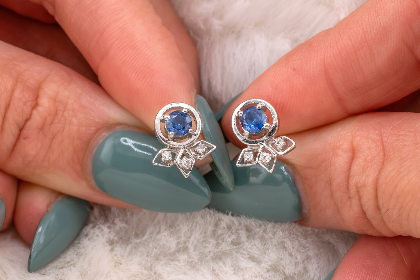Minimalist Circa 2000s Vintage Estate 14 Karat White Gold 0.50 Carat Round Blue Sapphire and 0.06 Carat Diamond Push Back Stud Earrings