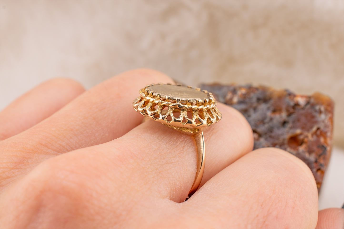 Circa 1980s Vintage 14 Karat Yellow Gold Astrological Cancer Zodiac Signet Sign Ring Size 7