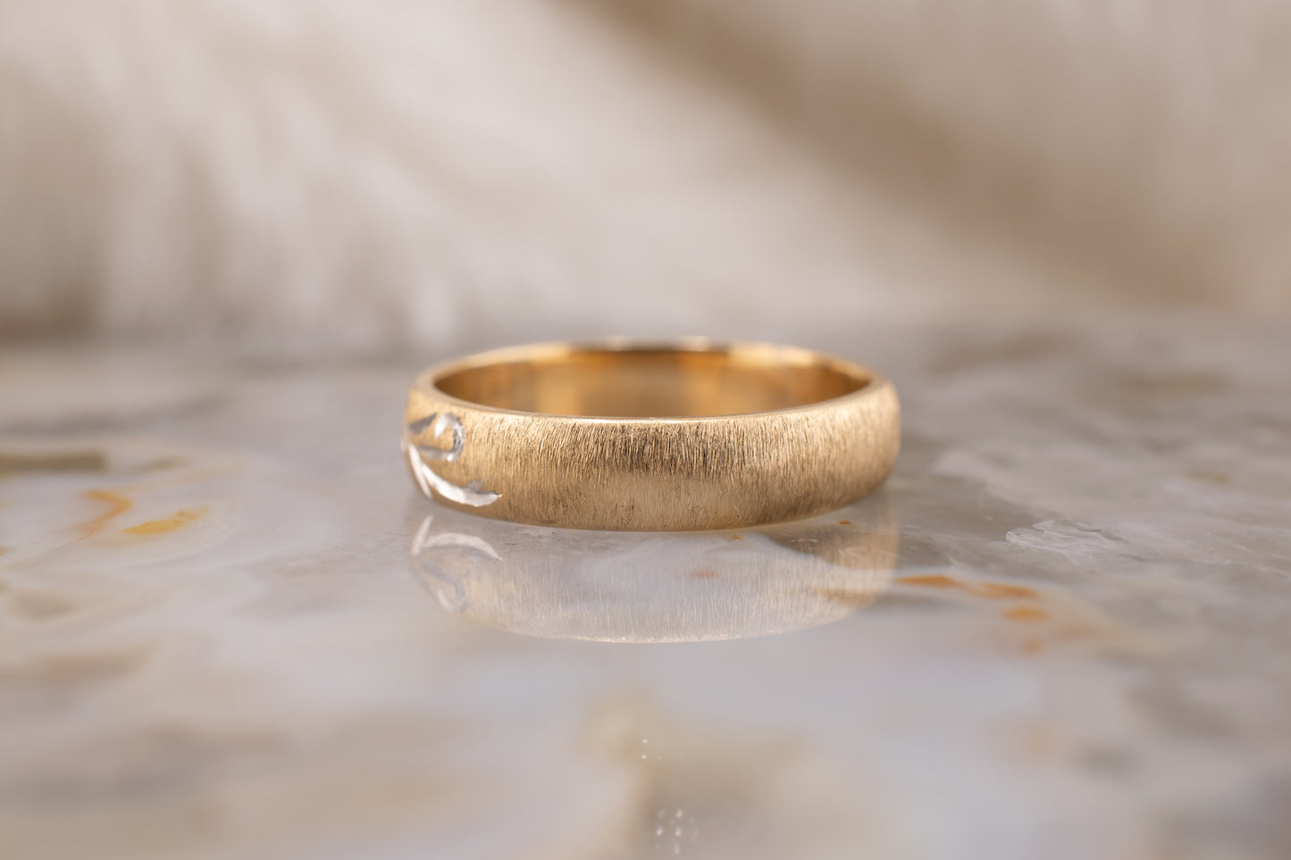 Circa 1990s Minimalist Vintage Two Tone Yellow Gold Satin Brushed Finish Band with White Gold Hand Carved Scroll Design Size 5.75 4.1mm