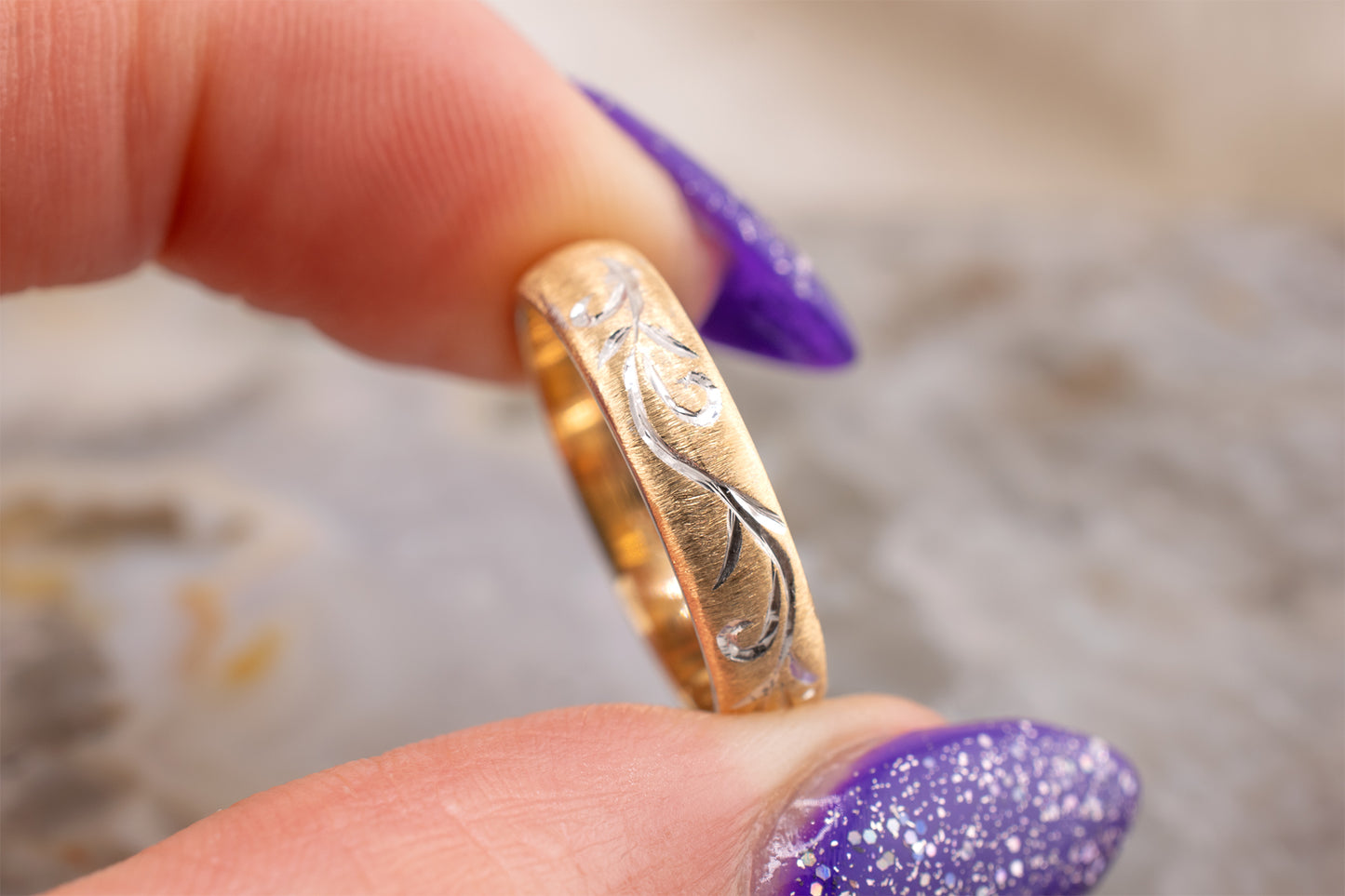 Circa 1990s Minimalist Vintage Two Tone Yellow Gold Satin Brushed Finish Band with White Gold Hand Carved Scroll Design Size 5.75 4.1mm