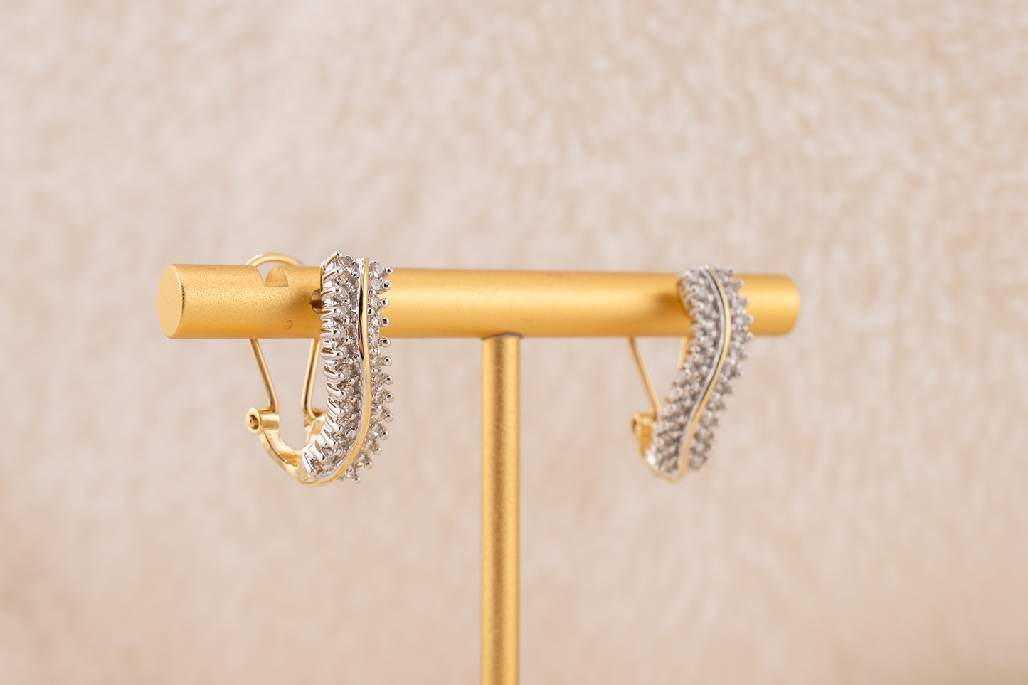 Circa 1980s Vintage 14 Karat Yellow Gold Natural Round Brilliant Diamond Earrings 0.50 Carats