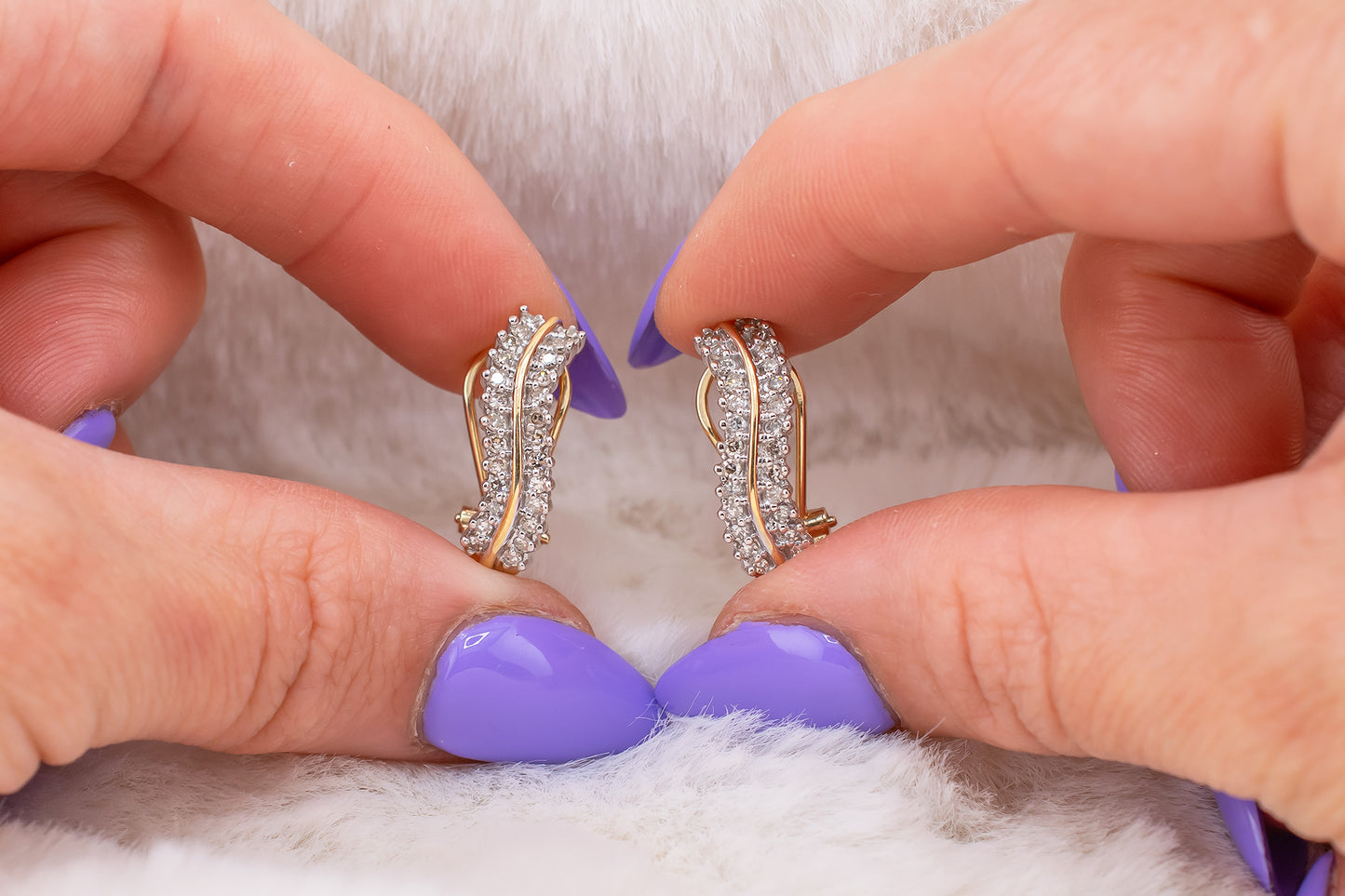 Circa 1980s Vintage 14 Karat Yellow Gold Natural Round Brilliant Diamond Earrings 0.50 Carats