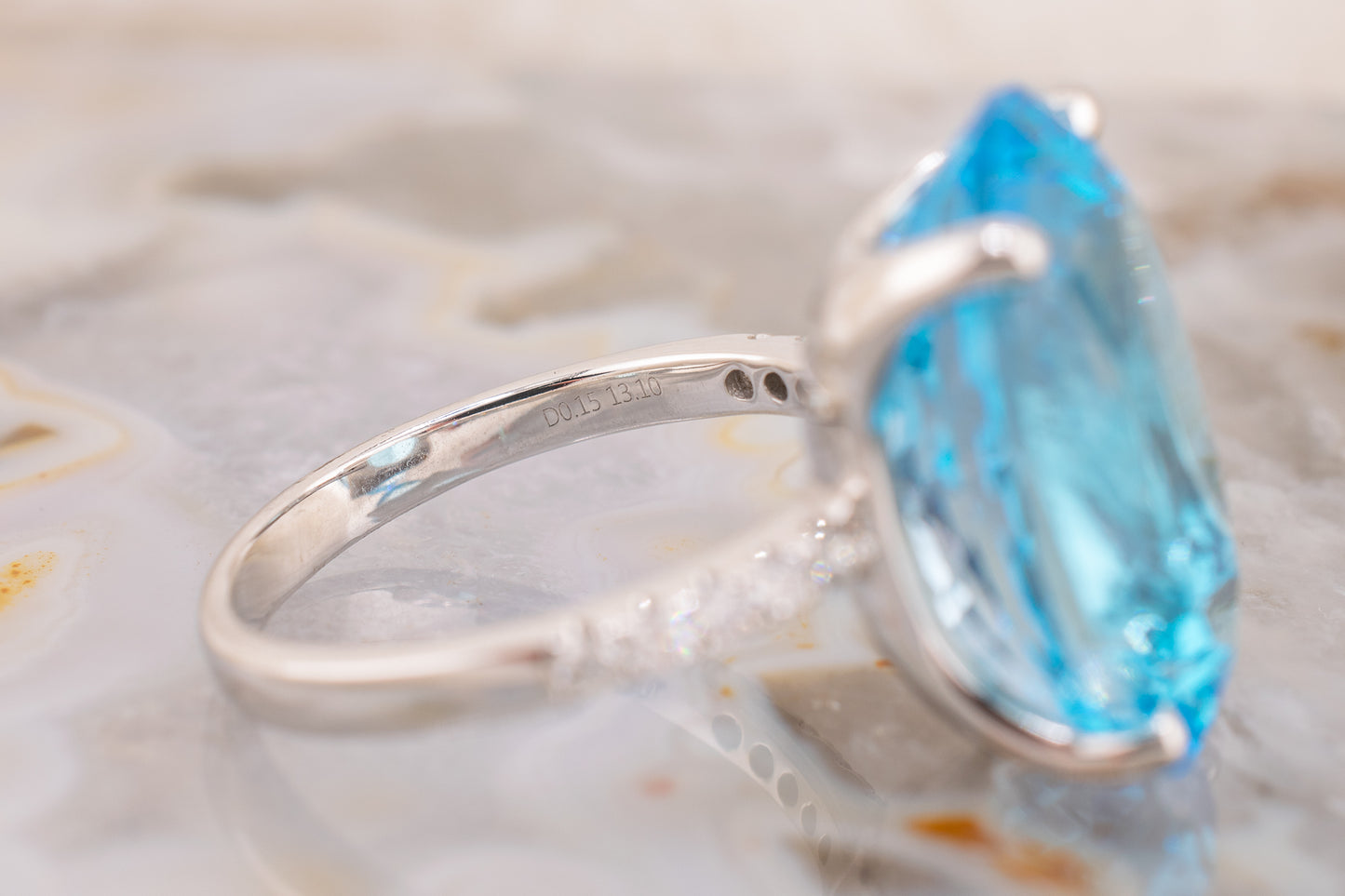 14 Karat White Gold 13.10 Carat Oval Swiss Blue Topaz And Natural Round Brilliant Cut Diamond Statement Ring Size 6