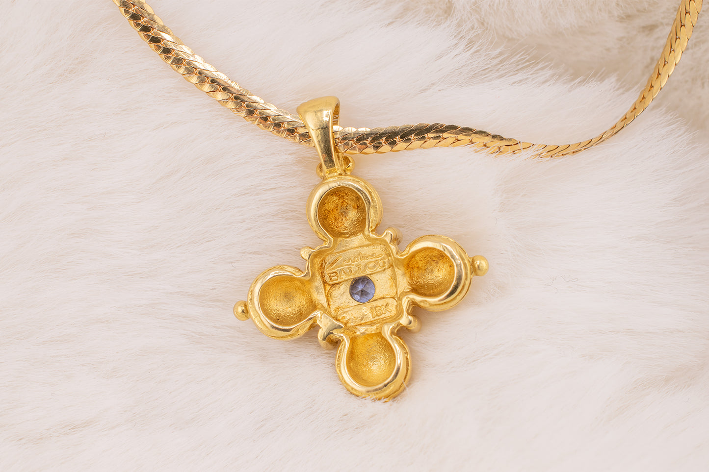Estate Vintage 18k Yellow Gold Tanzanite Scroll Design Pendant