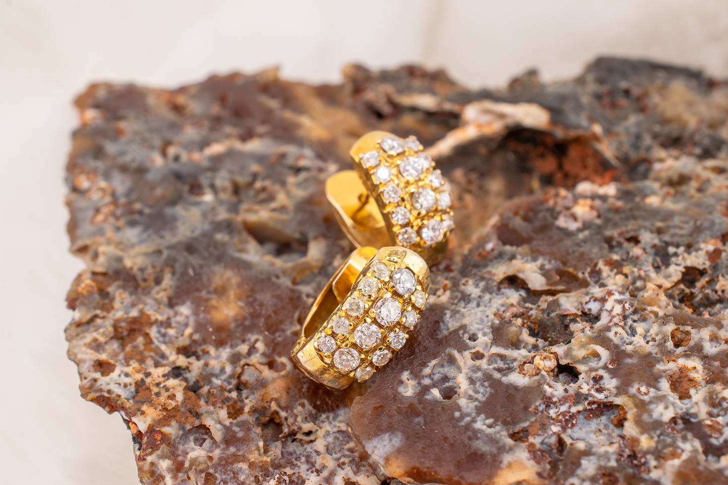 Vintage 1980s Custom-Made 14 Karat Yellow Gold Diamond Huggie Earrings Natural Round Brilliant Cut Diamonds, 0.96 Carat