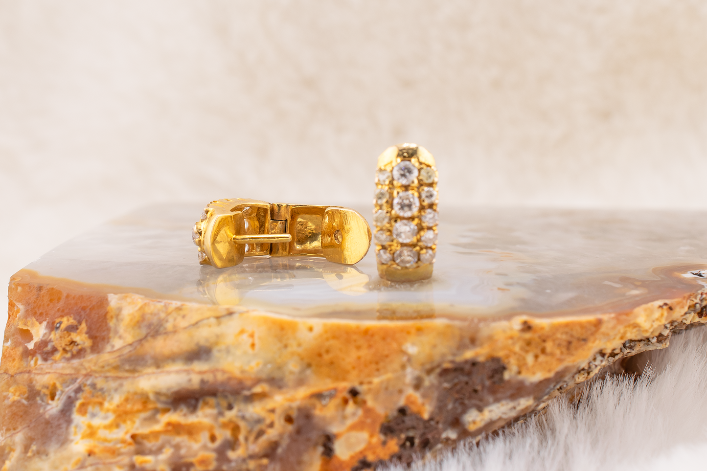 Vintage 1980s Custom-Made 14 Karat Yellow Gold Diamond Huggie Earrings Natural Round Brilliant Cut Diamonds, 0.96 Carat