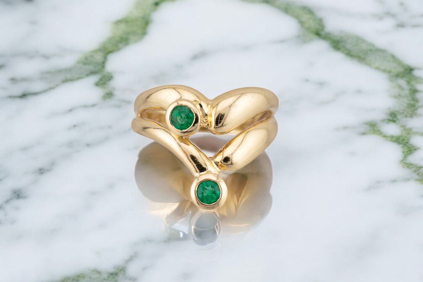 Vintage 14 Karat Yellow Gold 0.24 CTW Round Natural Emerald Abstract Ring Size 7.75