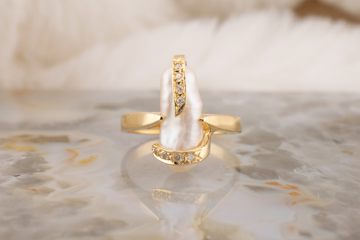 Vintage Estate 14 Karat Yellow Gold Baroque Pearl & Diamond Ring Size 5.75