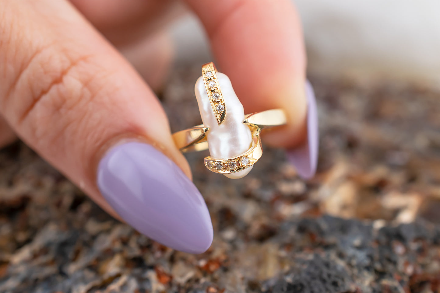 Vintage Estate 14 Karat Yellow Gold Baroque Pearl & Diamond Ring Size 5.75