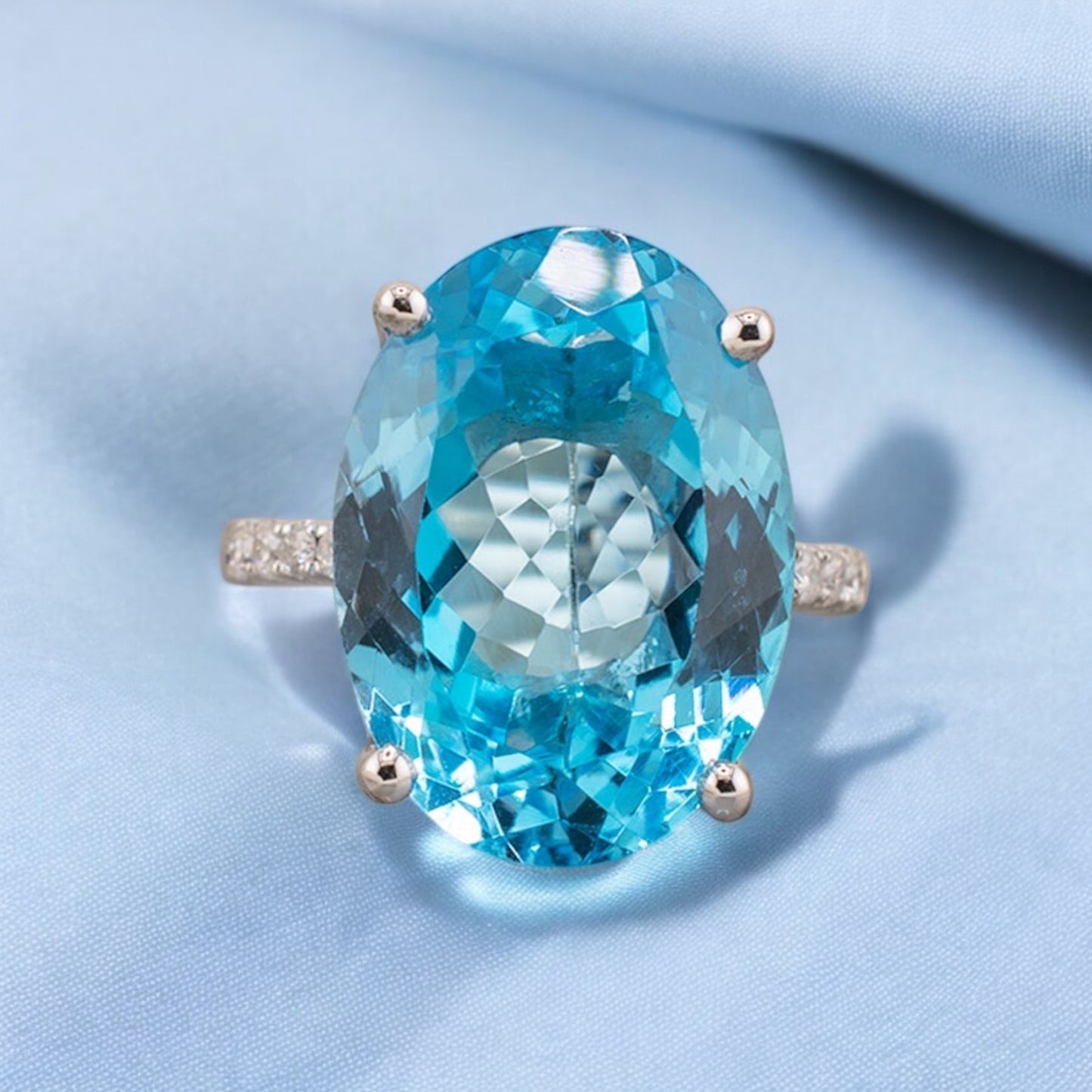 14 Karat White Gold 13.10 Carat Oval Swiss Blue Topaz And Natural Round Brilliant Cut Diamond Statement Ring Size 6