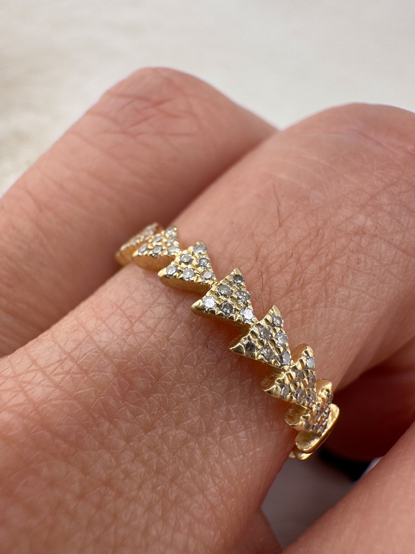 Minimalist Petite Vintage Estate 14 Karat Yellow Gold Triangle Design Pave Set Diamond Stackable Band 0.15CTW