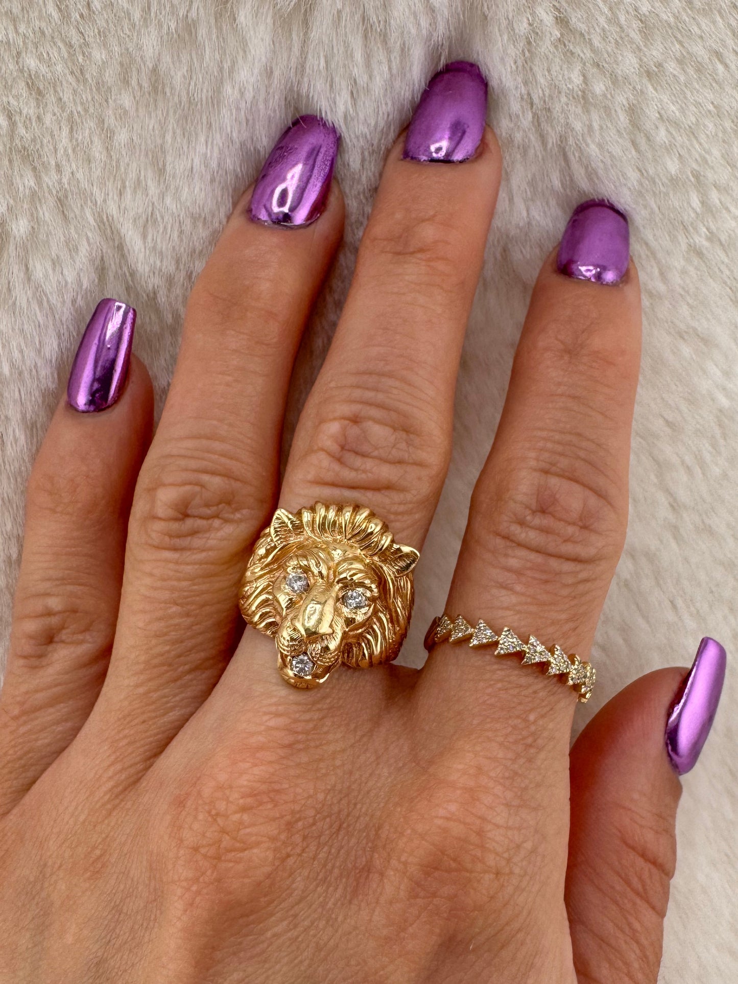 Minimalist Petite Vintage Estate 14 Karat Yellow Gold Triangle Design Pave Set Diamond Stackable Band 0.15CTW