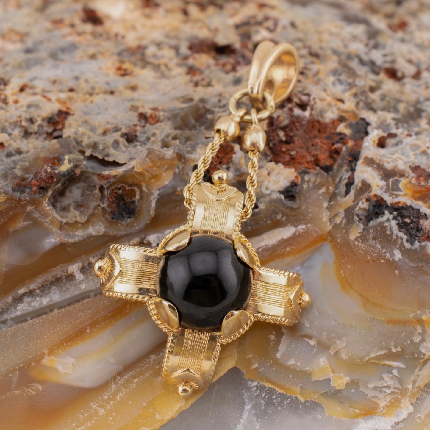 Vintage Italian 14 Karat Yellow Gold Black Onyx Ornate Pendant