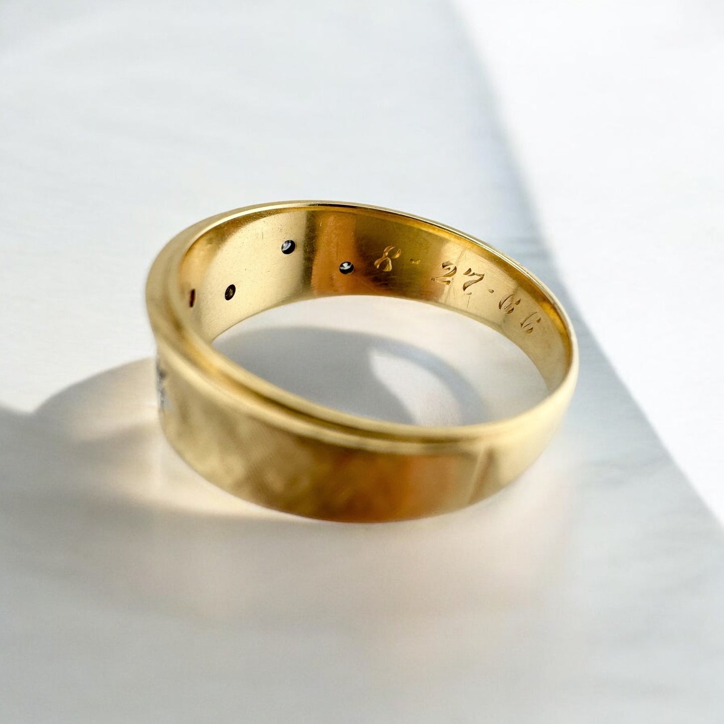 Vintage Mid-Century Retro 1966 14 Karat Yellow Gold Starburst Diamond Ring 0.12 CTW