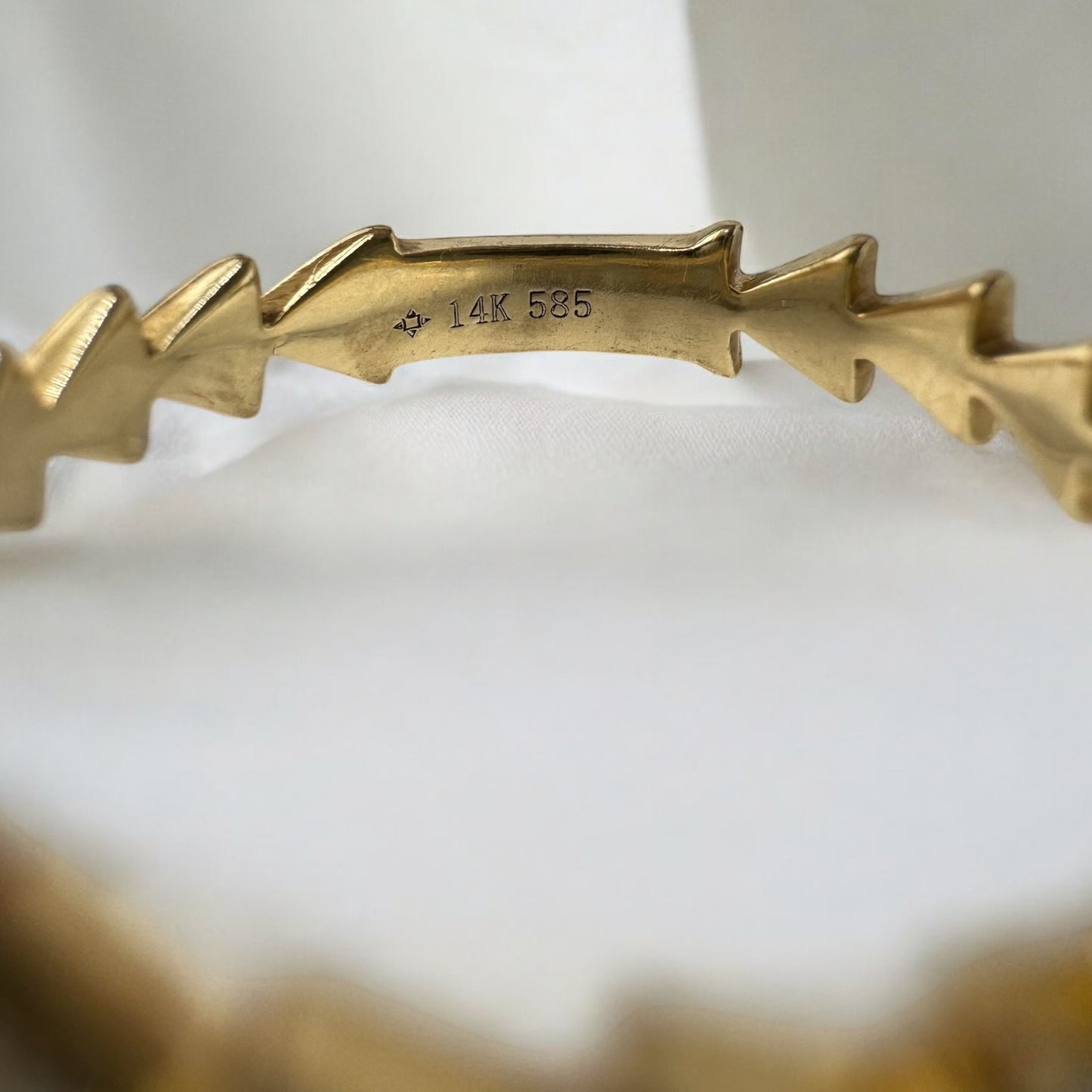 Minimalist Petite Vintage Estate 14 Karat Yellow Gold Triangle Design Pave Set Diamond Stackable Band 0.15CTW