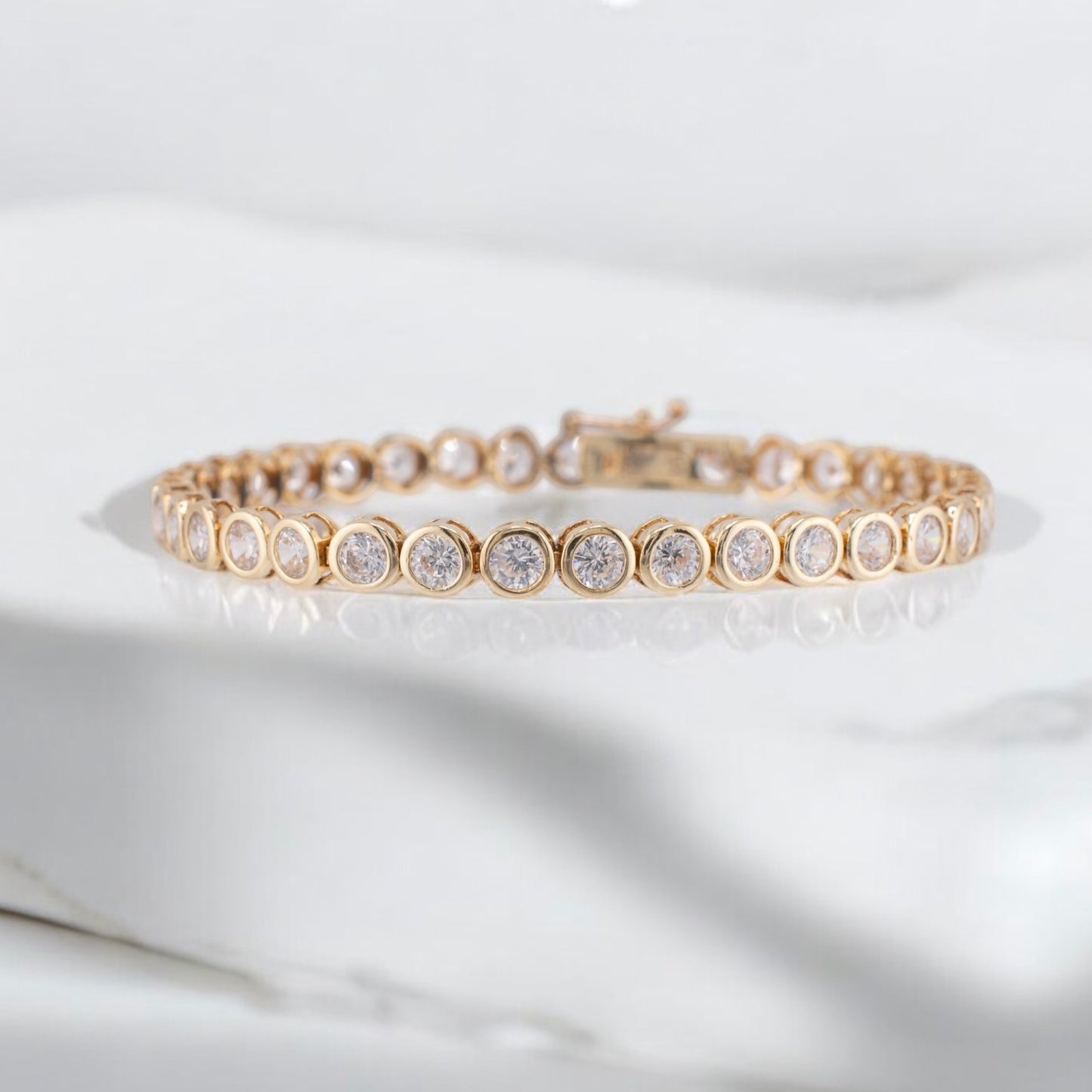 Dazzling Vintage 10 Karat Yellow Gold Bezel Set Cubic Zirconia Tennis Bracelet 6.75 Inches 4.7 mm