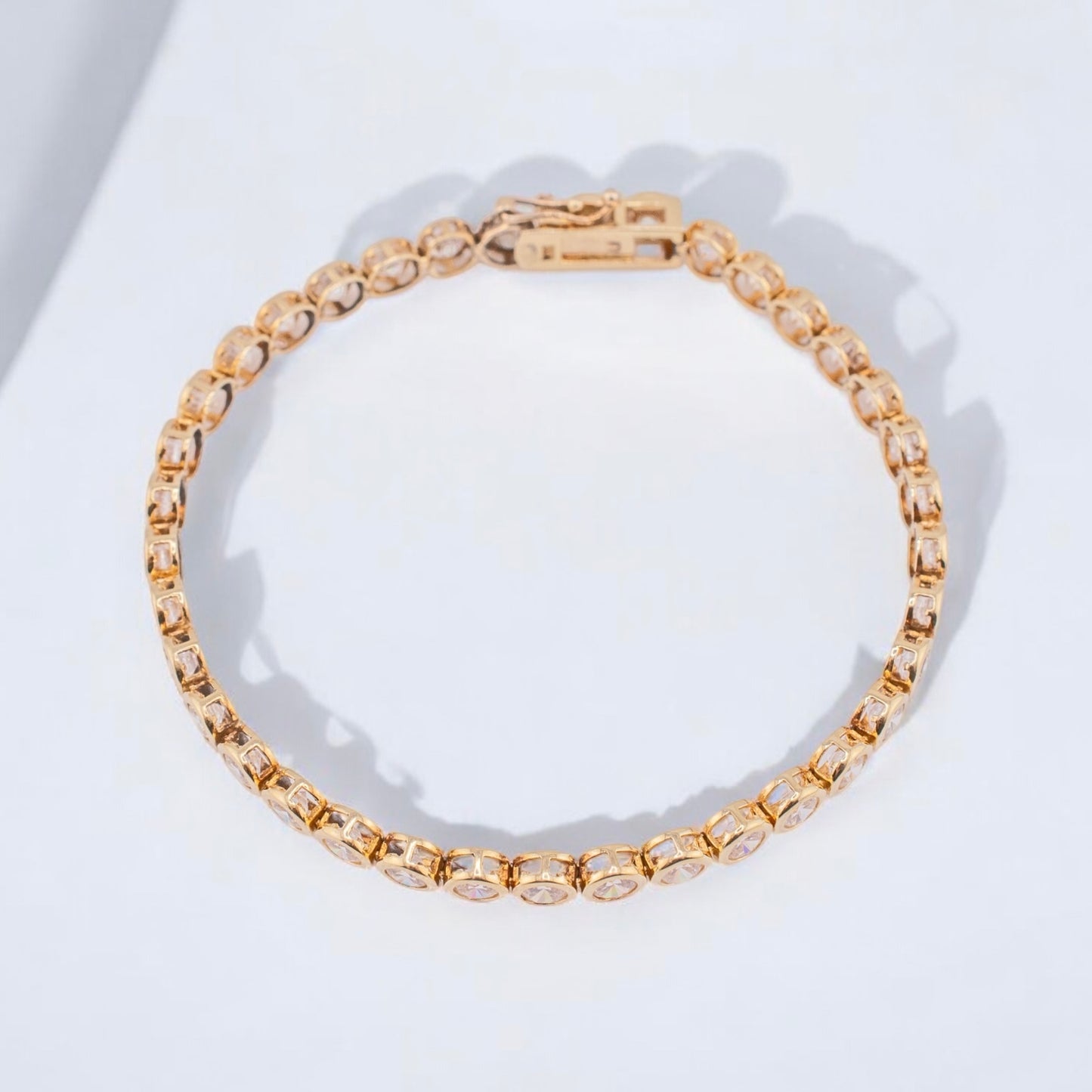 Dazzling Vintage 10 Karat Yellow Gold Bezel Set Cubic Zirconia Tennis Bracelet 6.75 Inches 4.7 mm