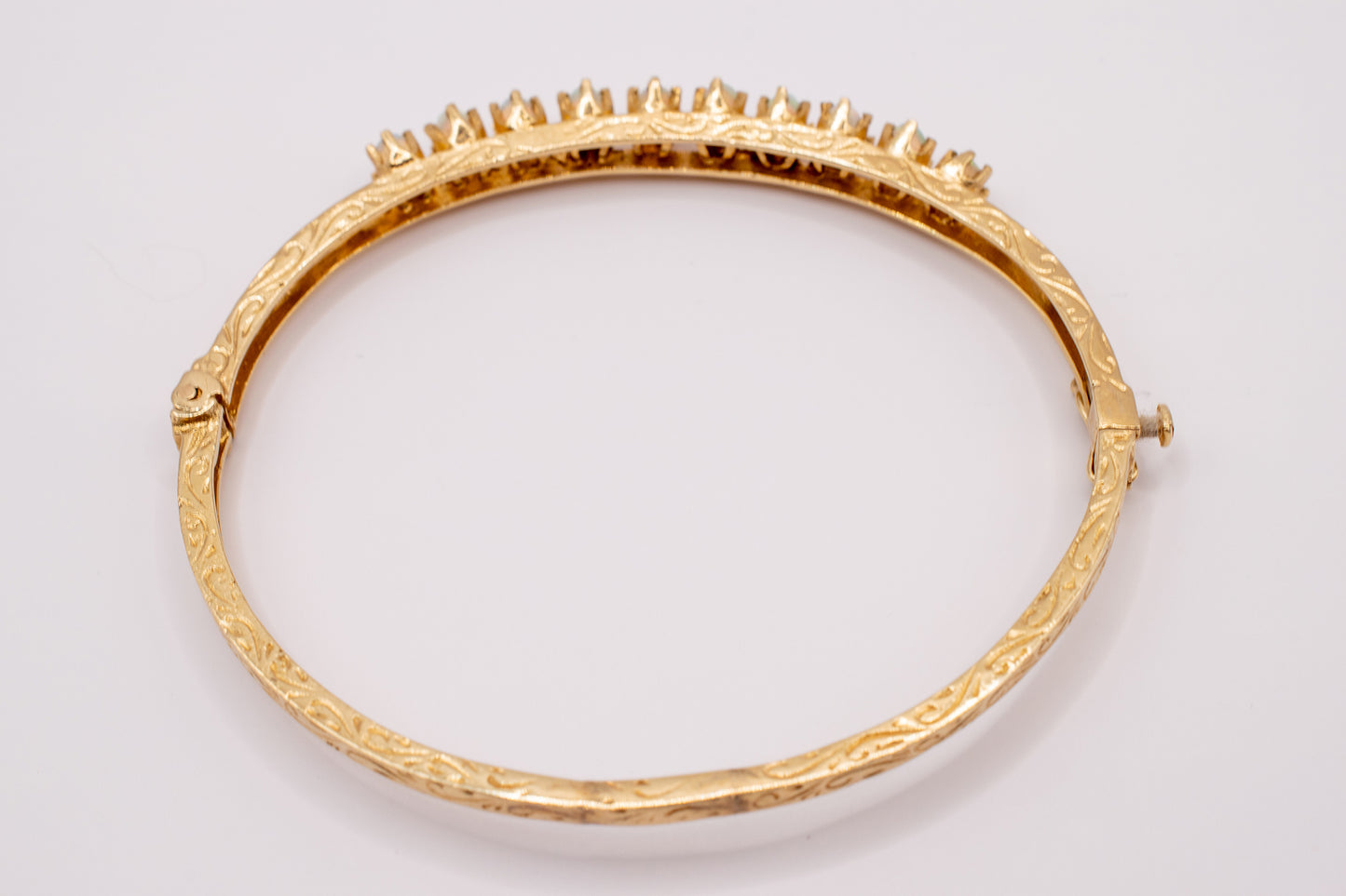 Vintage 14k Yellow Gold Opal Bangle