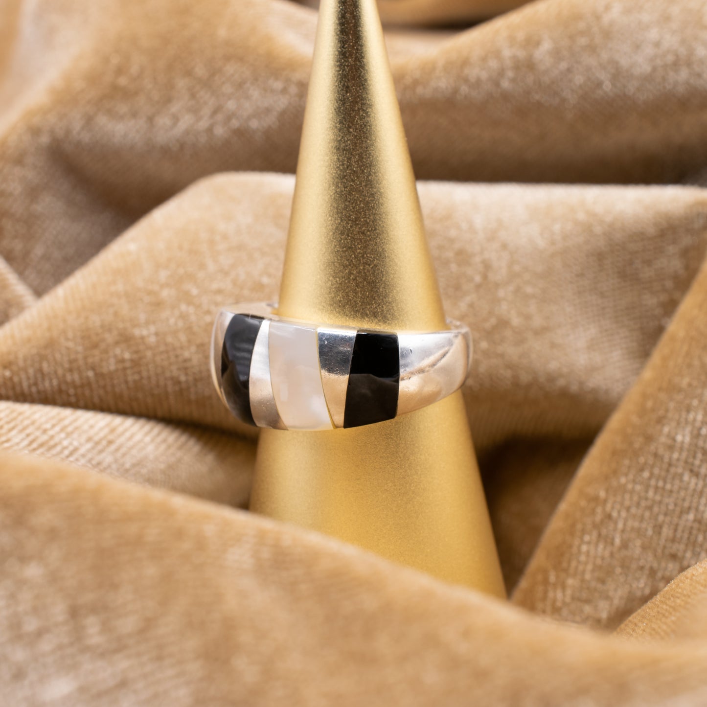 Vintage Onyx and Mother of Pearl Sterling Silver Ring