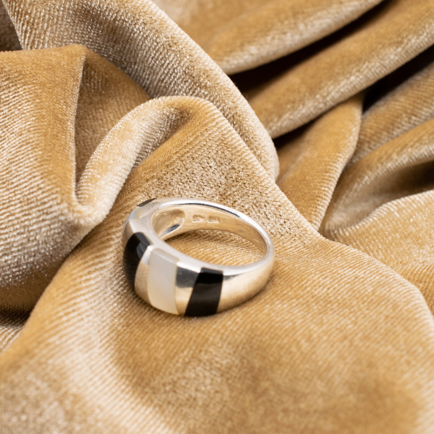 Vintage Onyx and Mother of Pearl Sterling Silver Ring