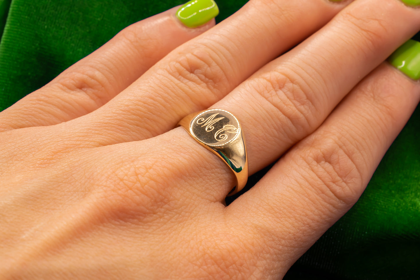 Vintage 9k Signet Ring