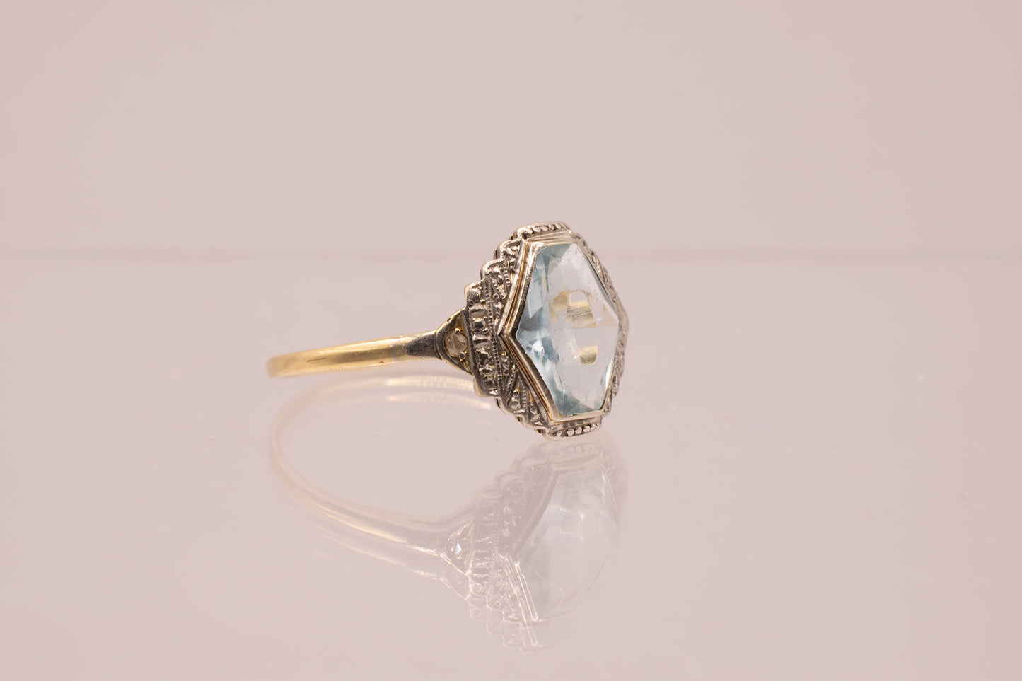 Antique 14k Aquamarine Ring