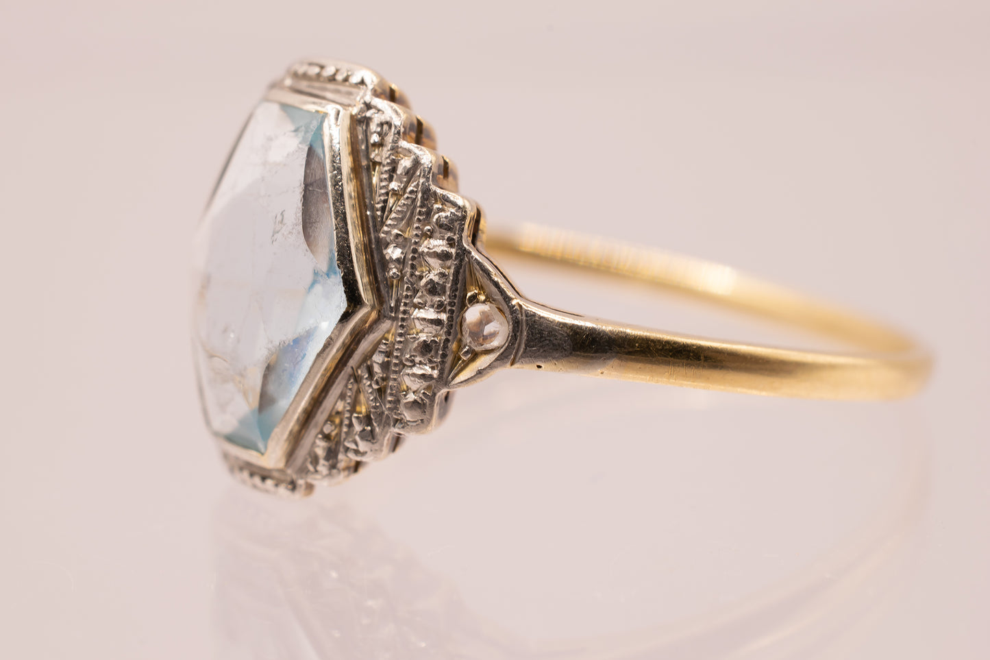 Antique 14k Aquamarine Ring