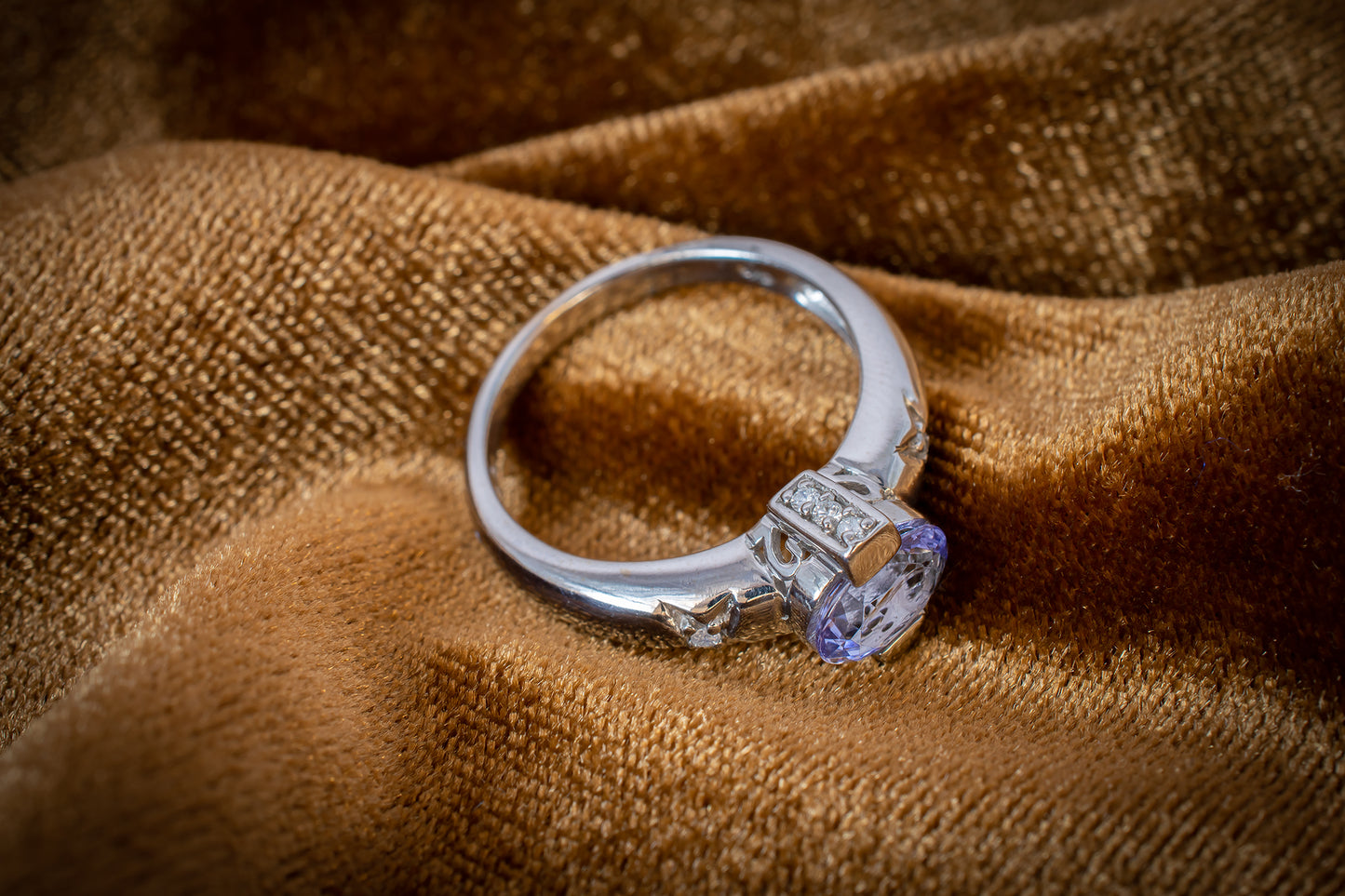Vintage 14k Tanzanite and Diamond Ring