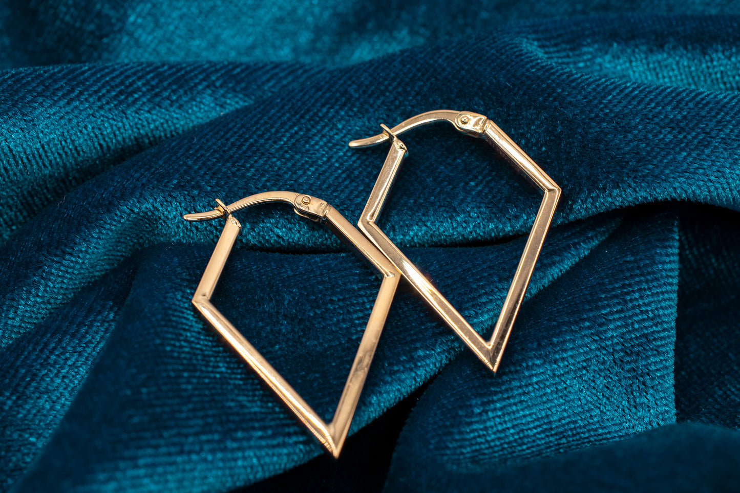 Minimalist 14 Karat Yellow Gold Diamond Shape Geometric High Polish Hoop Earrings 1.11 Inch Length