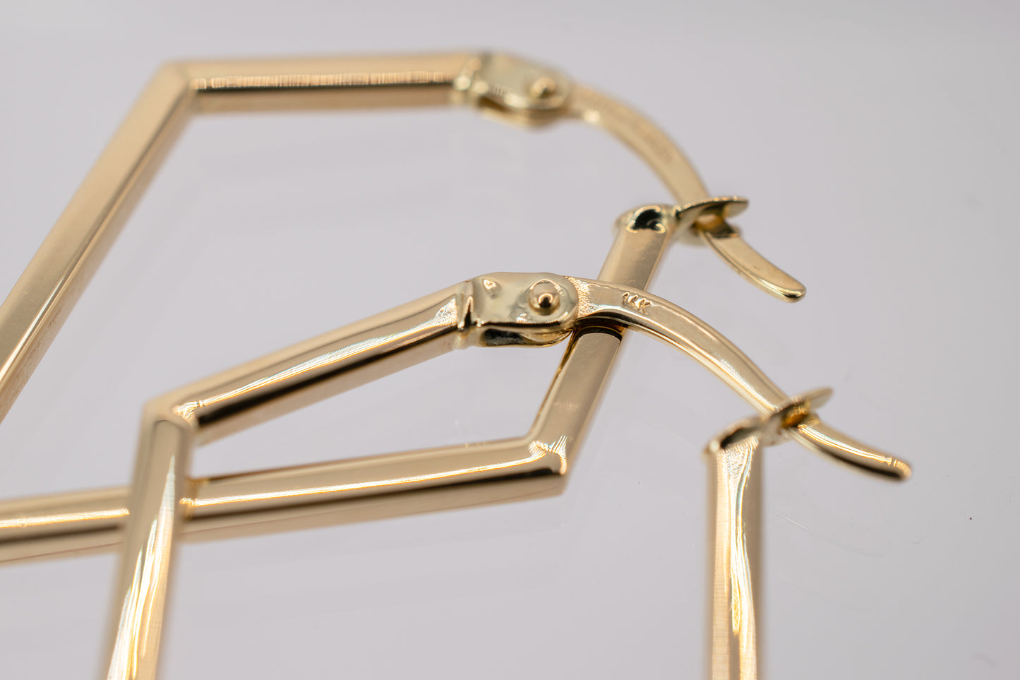 Minimalist 14 Karat Yellow Gold Diamond Shape Geometric High Polish Hoop Earrings 1.11 Inch Length