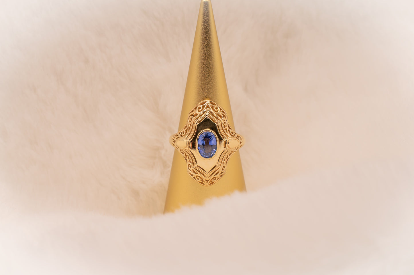 Vintage 14k Yellow Gold Blue Sapphire Edwardian Style Ornate Ring