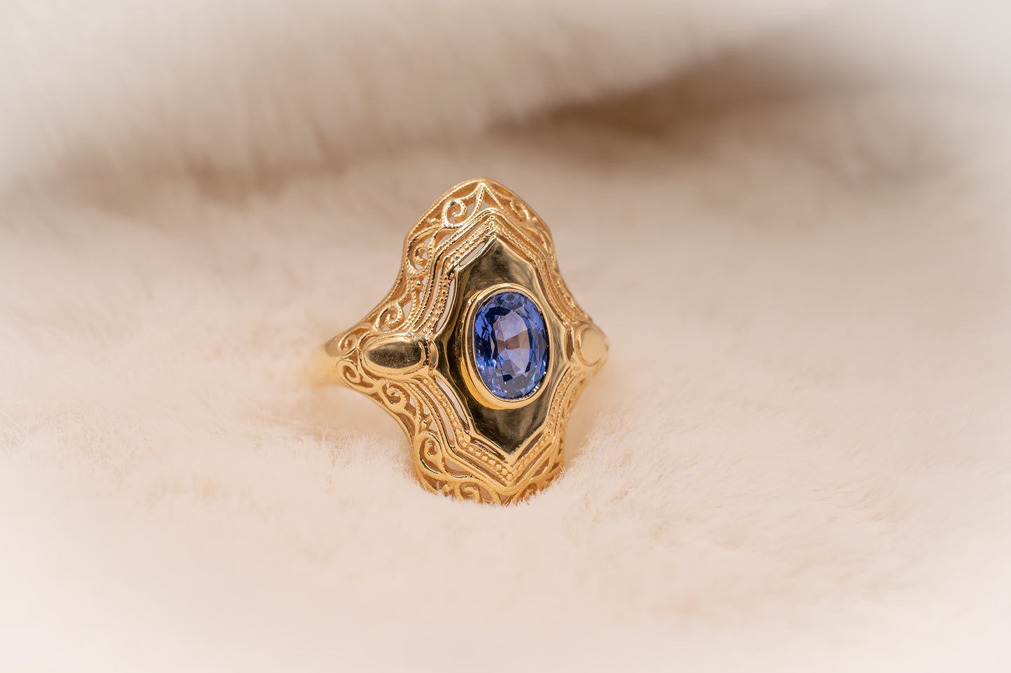 Vintage 14k Yellow Gold Blue Sapphire Edwardian Style Ornate Ring