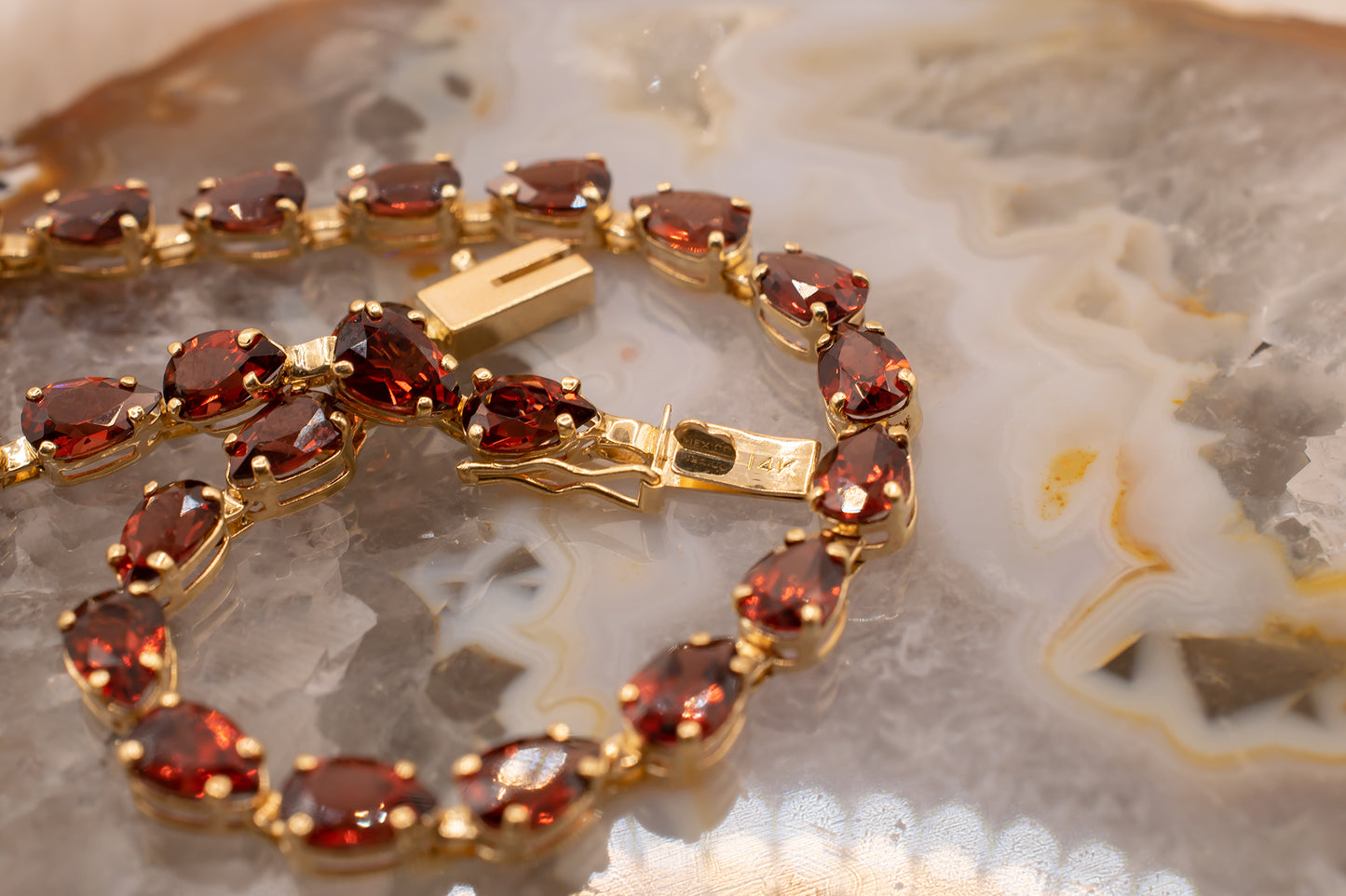 Vintage 14K Yellow Gold Pear Shape Garnet Tennis Line Bracelet 8 Inches