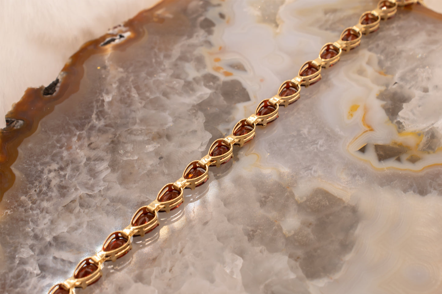 Vintage 14K Yellow Gold Pear Shape Garnet Tennis Line Bracelet 8 Inches