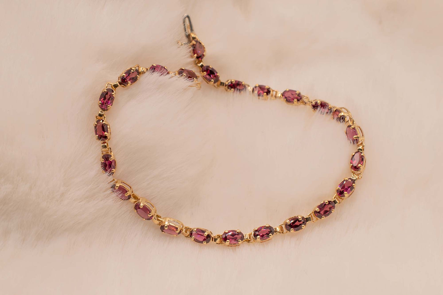 Vintage 10k Yellow Gold Oval Rhodolite Garnet Line Bracelet 7 Inches