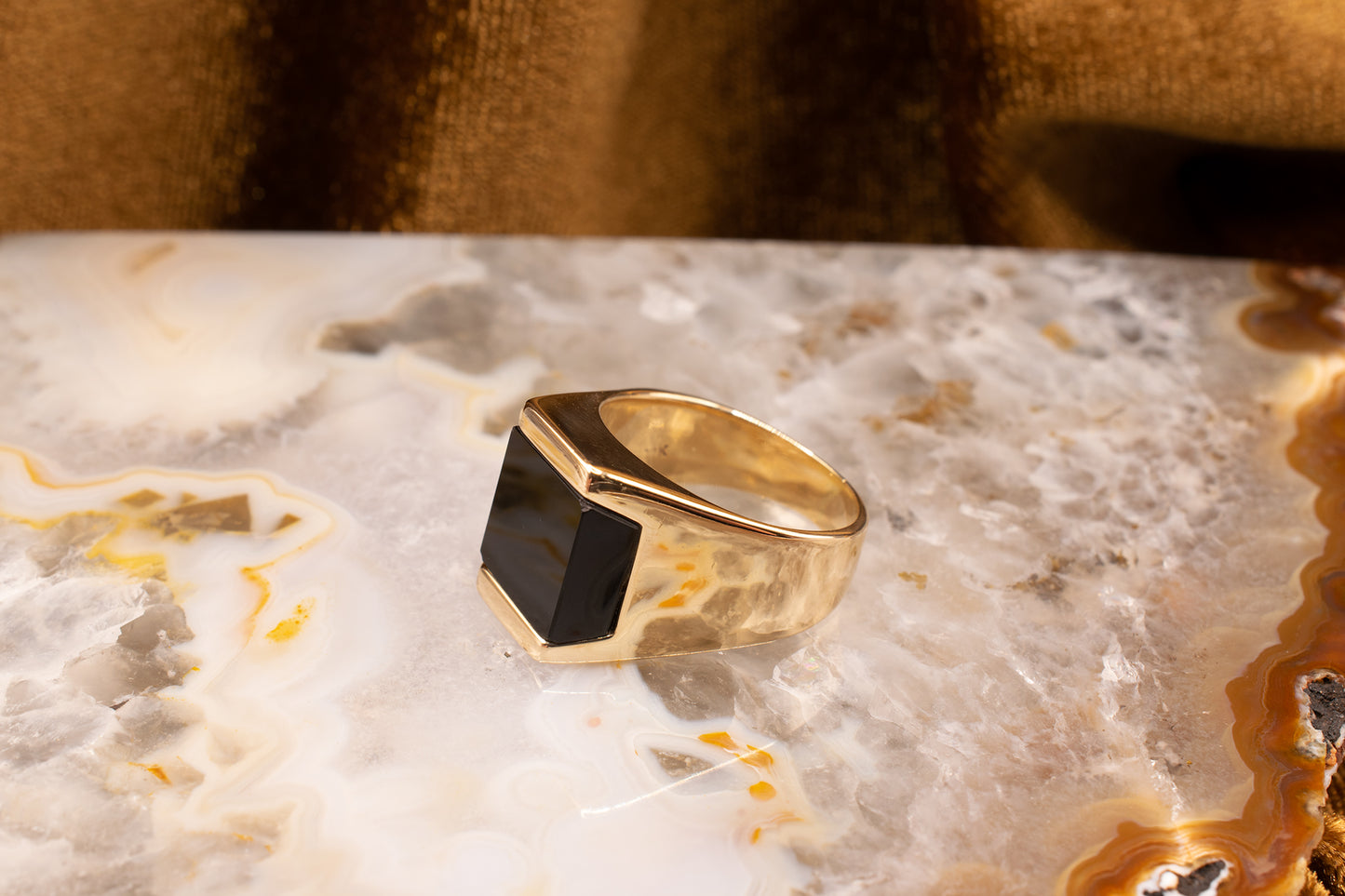 Vintage 14k Yellow Gold Unisex Rectangular Black Onyx Ring