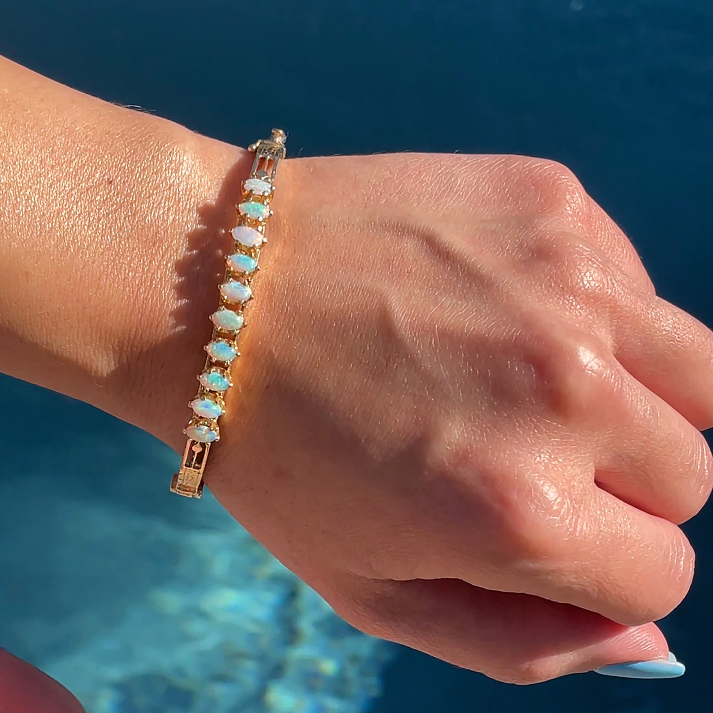 Vintage 14k Yellow Gold Opal Bangle