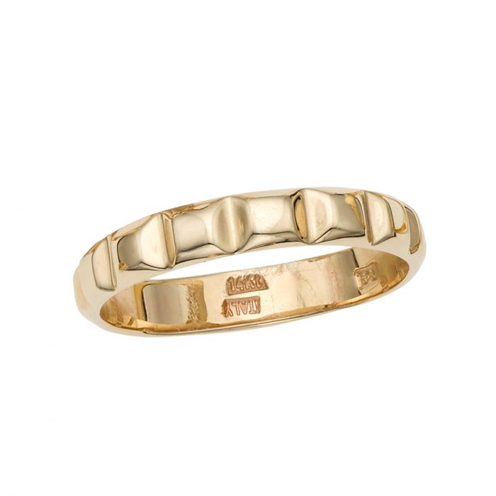 14K Gold Single Row Pyramid Ring