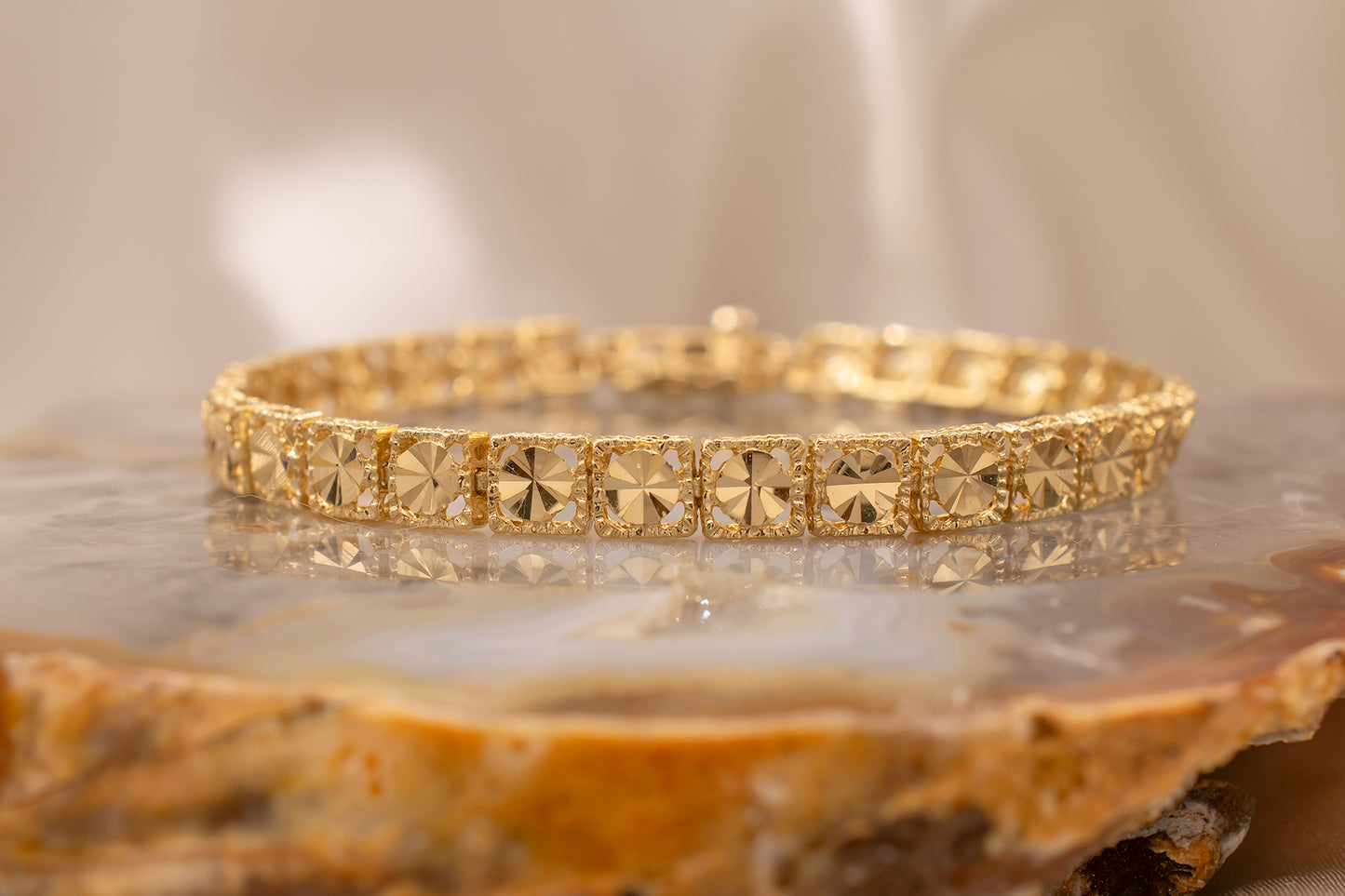 Vintage 14k Yellow Gold Sun Beam Diamond Cut Detail Bracelet 7 Inches