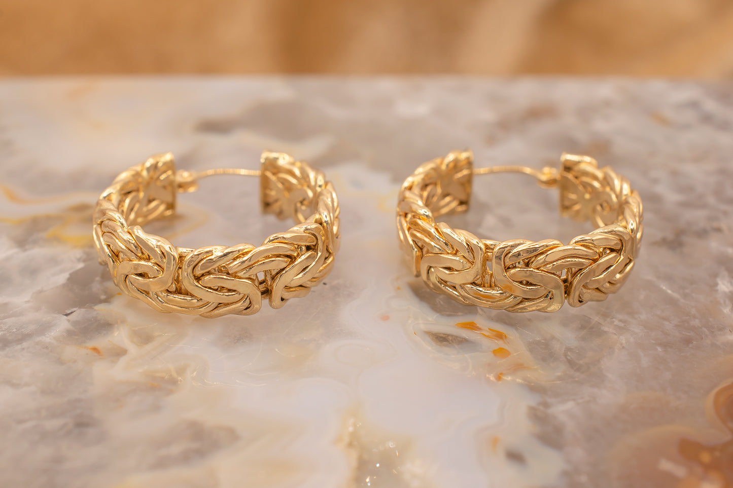 Vintage 14K Yellow Gold Byzantine Chain Style 23mm 1 Inch Drop Length Hoop Earrings