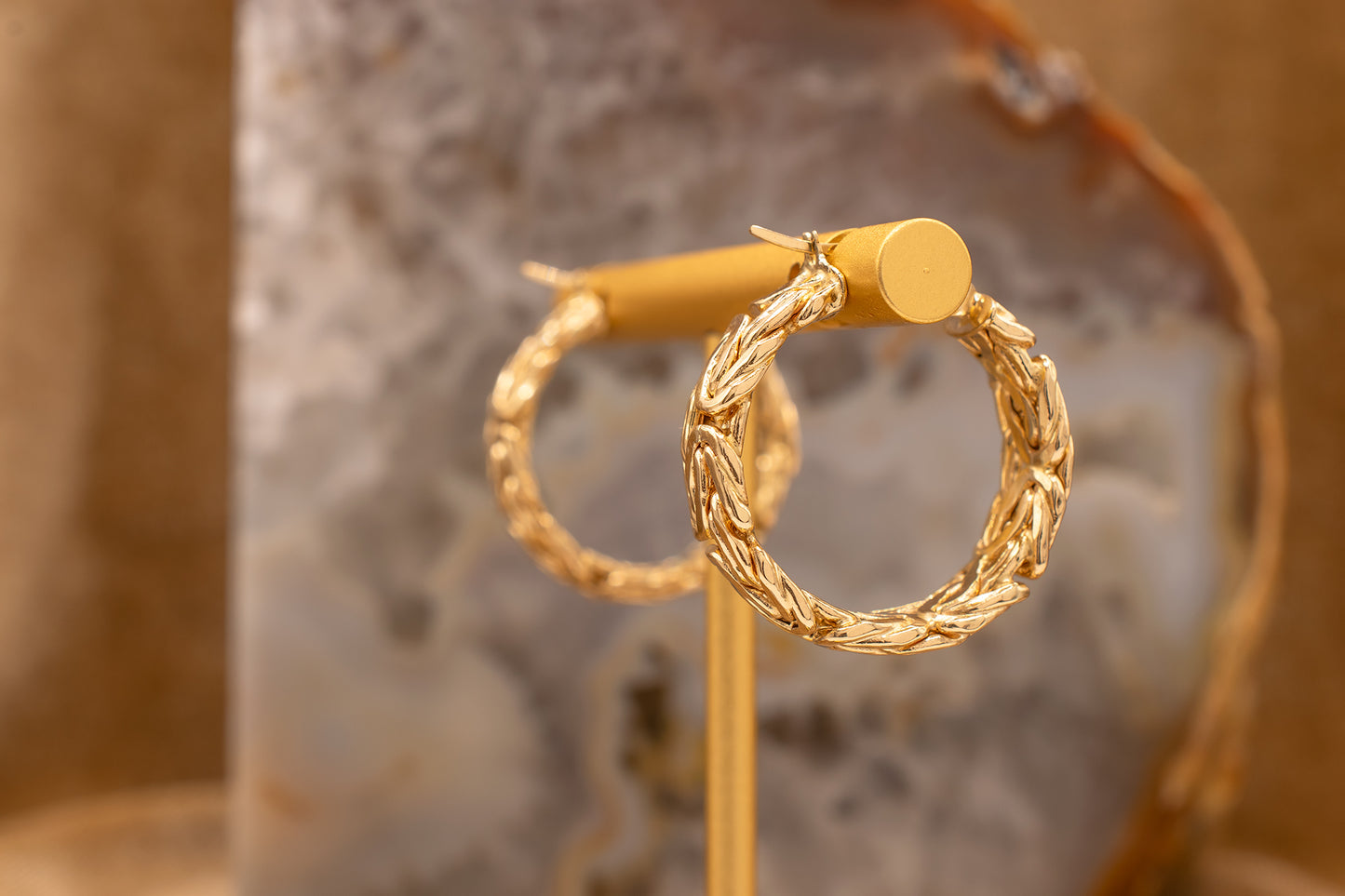 Vintage 14K Yellow Gold Byzantine Chain Style 23mm 1 Inch Drop Length Hoop Earrings